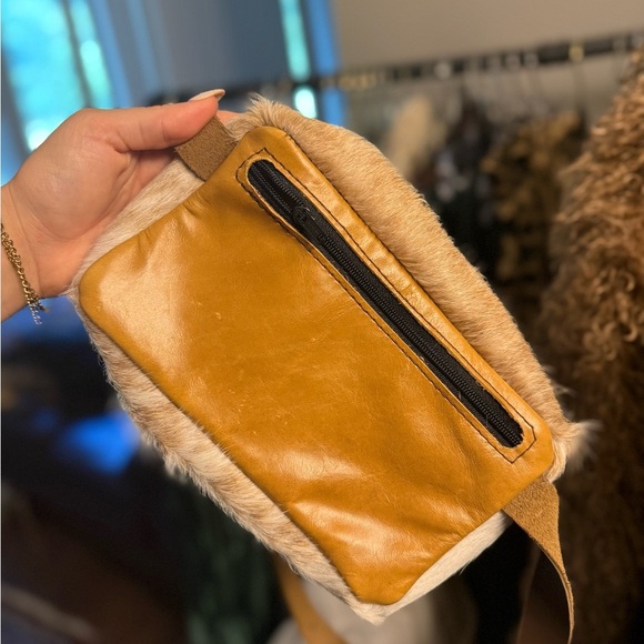 Handmade Cowhide and Leather Belt Bag - Picture 2 of 4